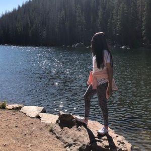 Meet your Posher, Moina